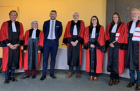 [Translate to EN:] Jules Lechene et son jury de thèse.