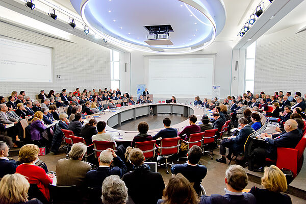 Conference Inaugurale de la Paris-Dauphine House of Finance avec Francois Villeroy de Galhau - 14/03/2015