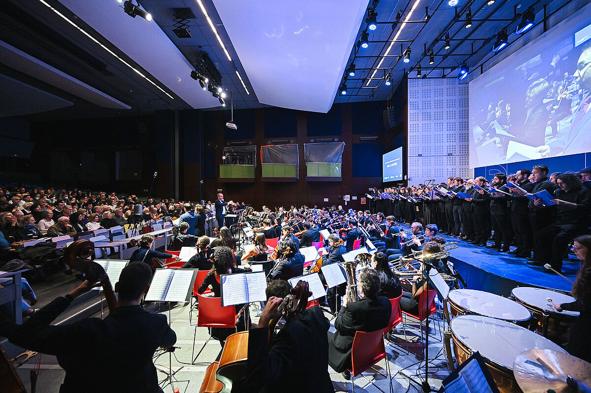Amphithéâtre Edgar Faure (Amphi 8)